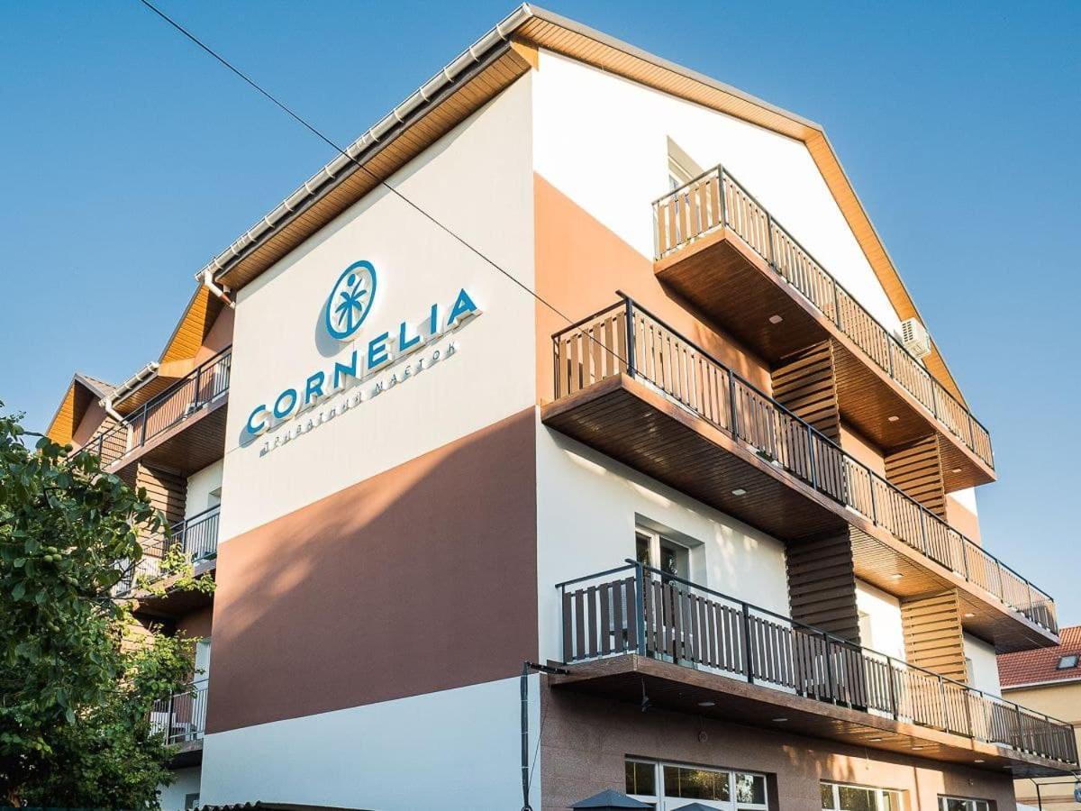Cornelia *
